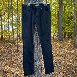 Signature by Levi Strauss Slim Fit Pants – Sleek and Versatile